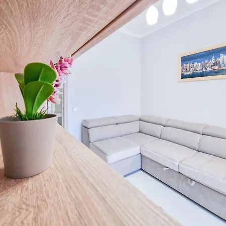 Puccio - Station Apartment *